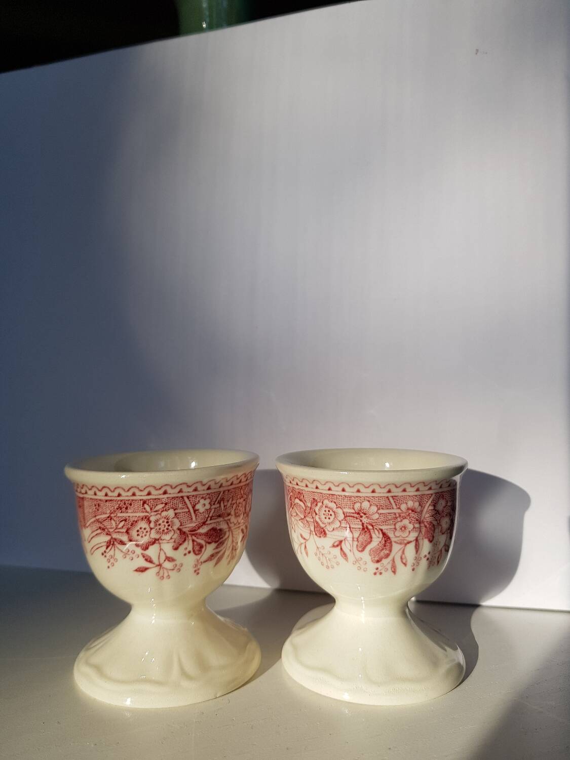 Set de 2 coquetiers Villeroy et Boch "Burgenland" à décor rouge