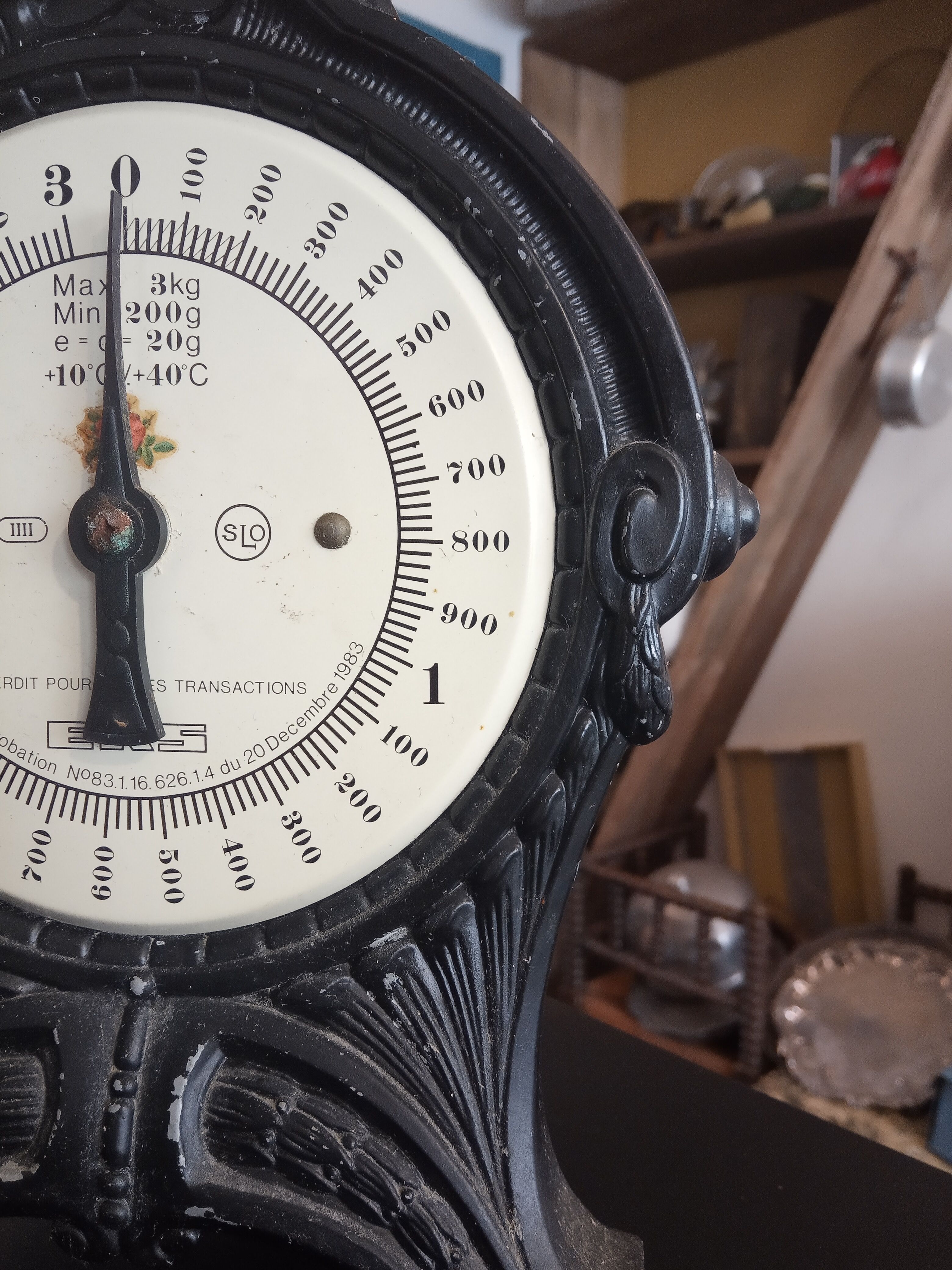 Swedish kitchen scale EKS cast iron foot