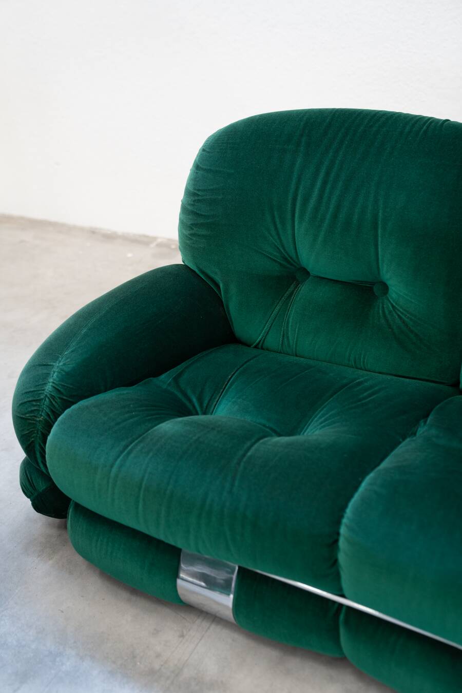 Living room, 2 armchairs and 3-seater sofa, OKAY model, Adriano Piazzesi, 1970