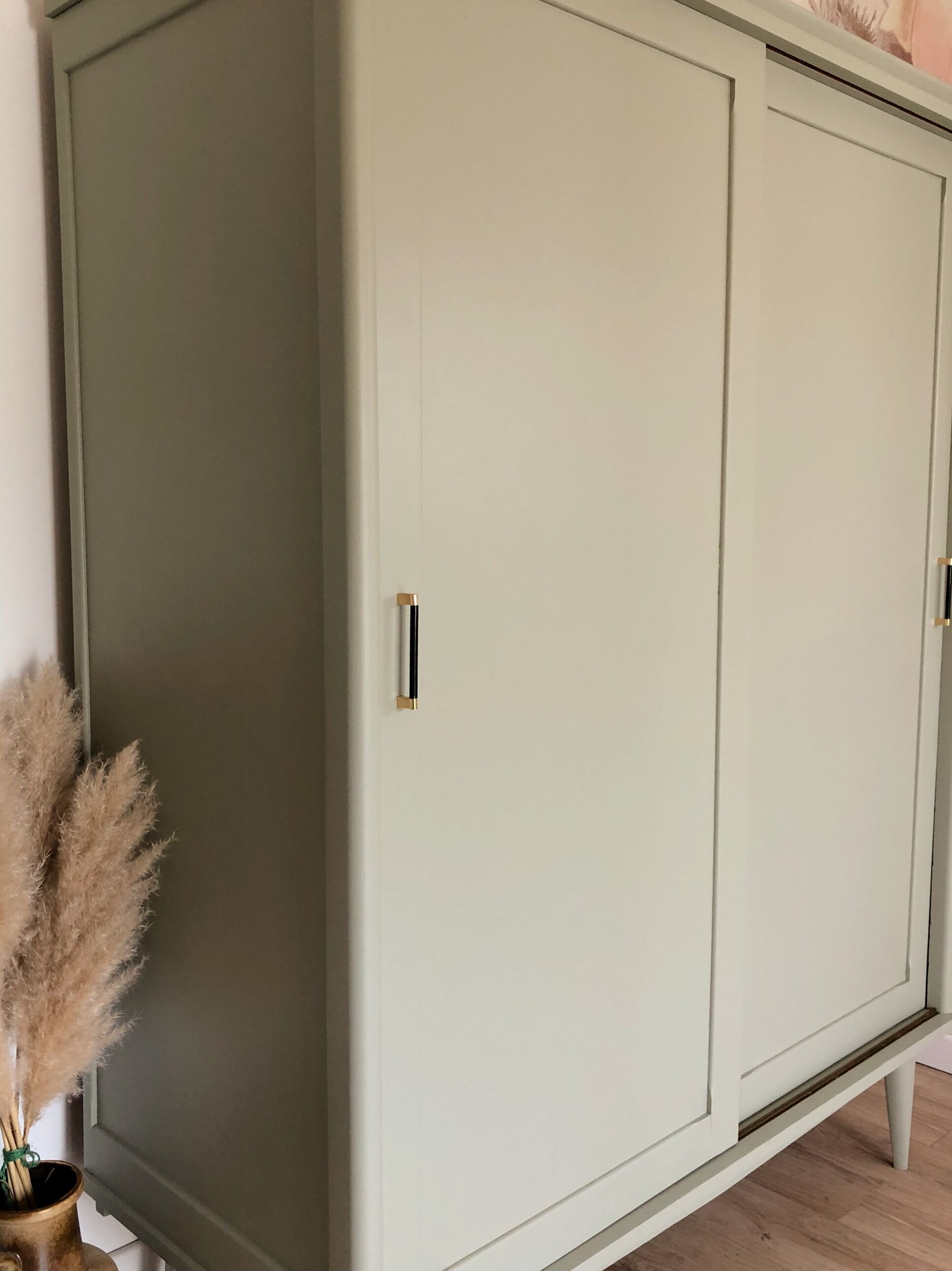 Wardrobe with sliding doors from the 60s