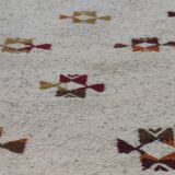 Tapis tissés main blanc et marron 125x180cm