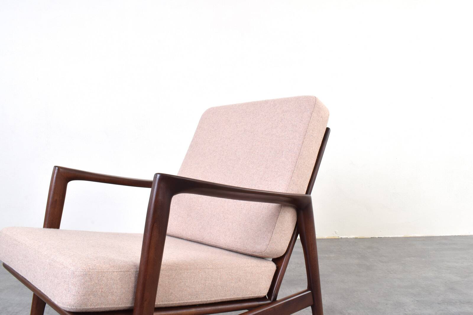 Mid-Century Stefan Lounge Chair, 1960s