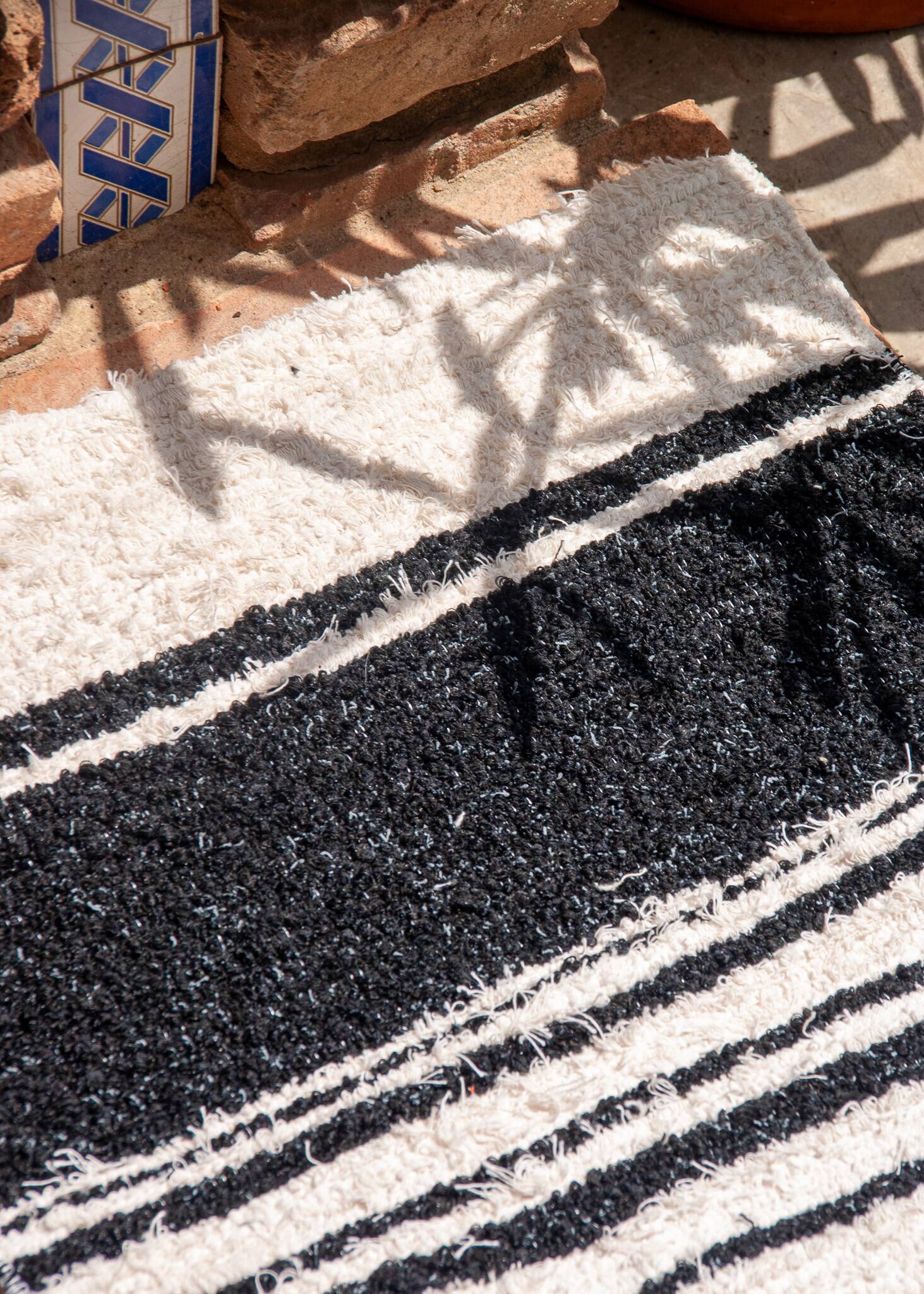 Handwoven recycled cotton rug - 40 x 60 cm