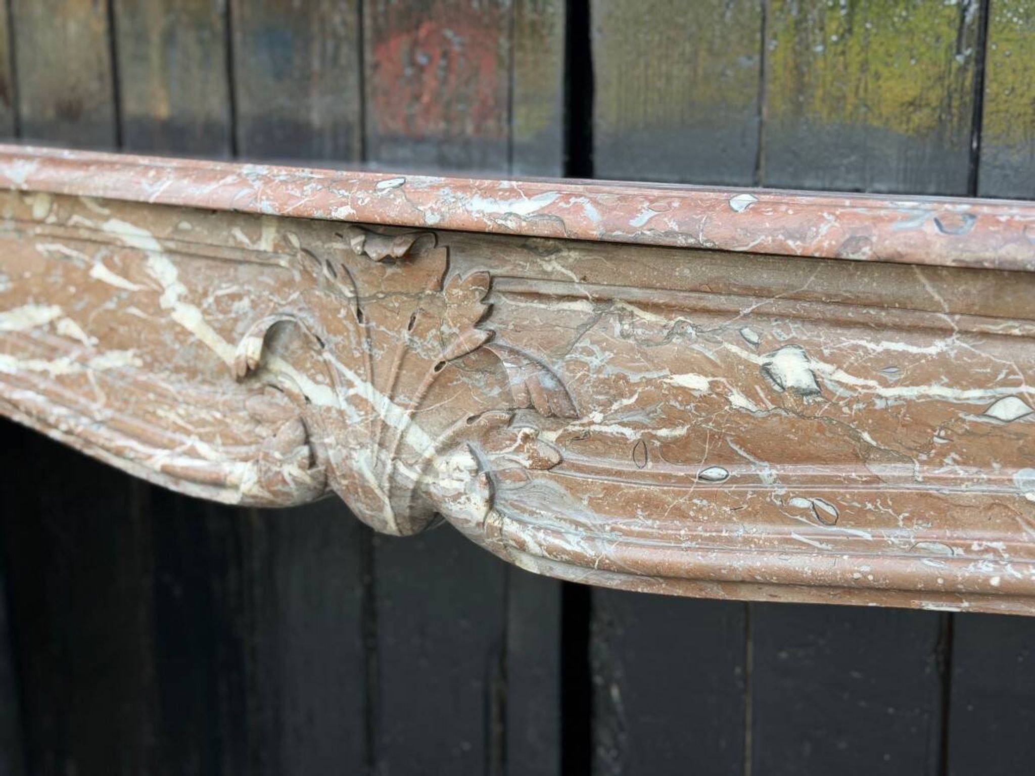 Louis XV fireplace in Rance marble from the 18th century