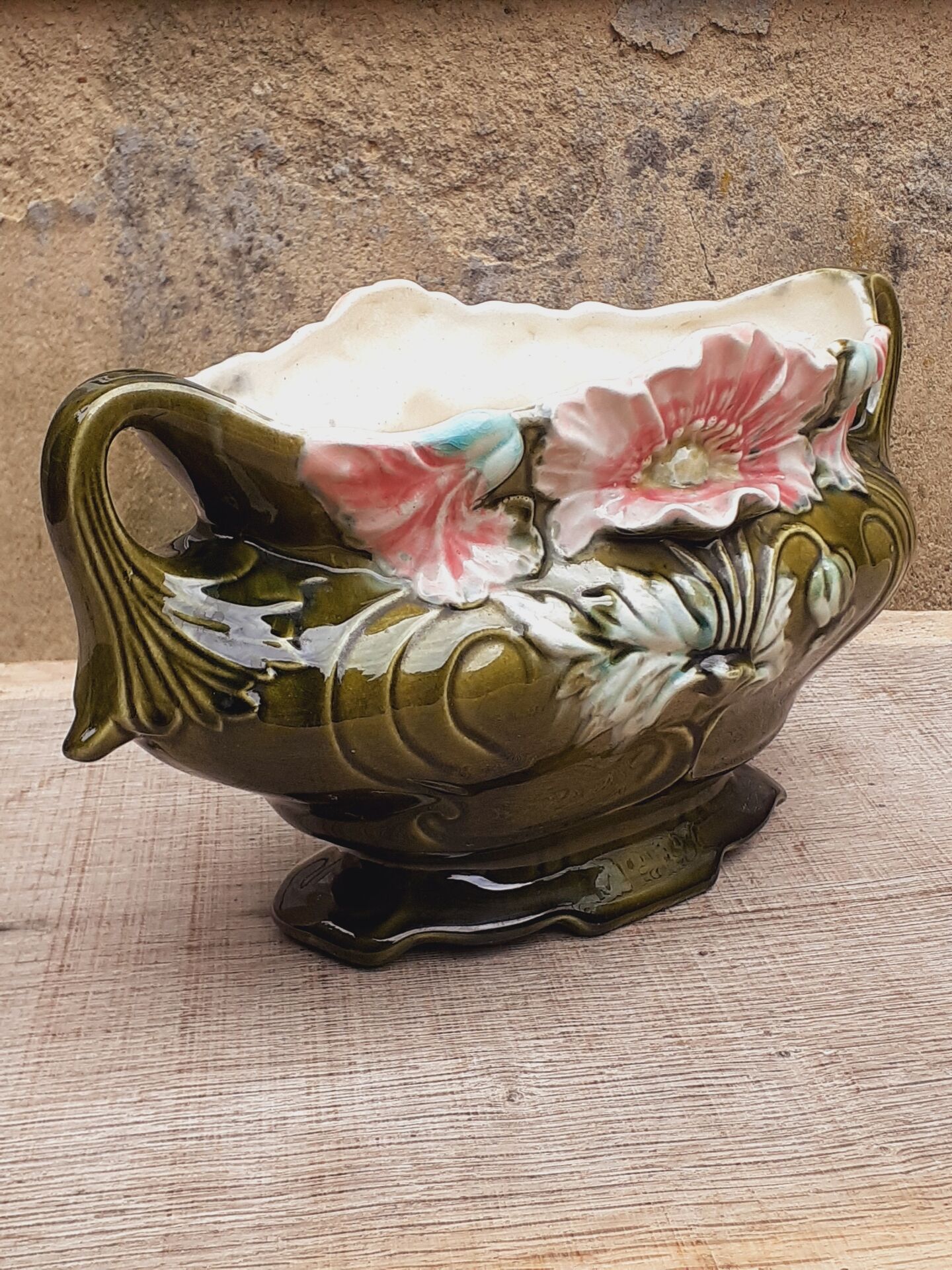 Jardinière en barbotine fin, XIXème