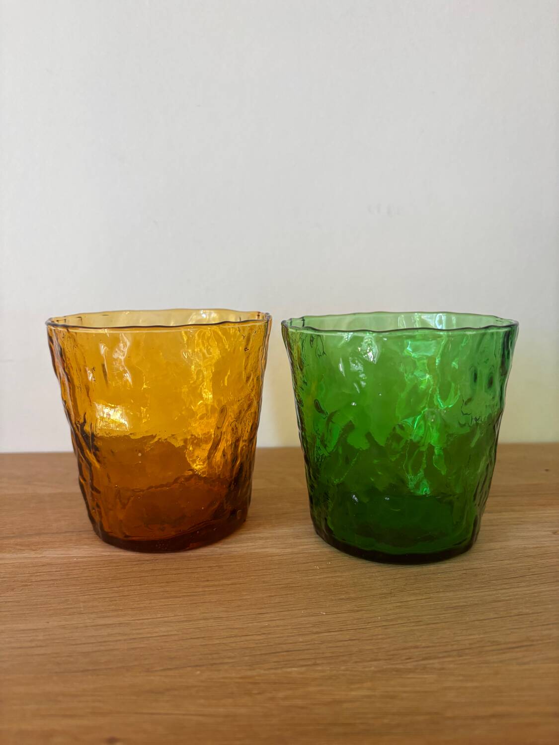 Vintage set of 6 Italian-made glasses, green and amber textured effect