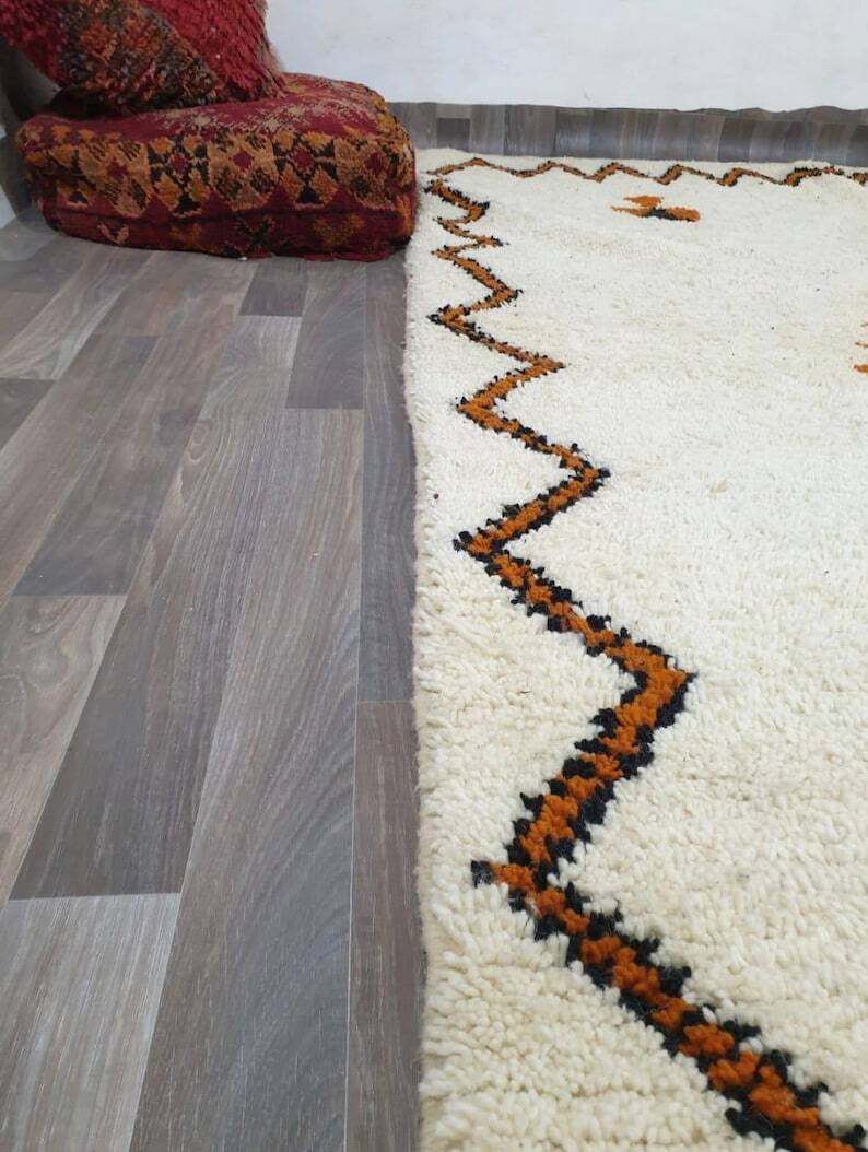 Moroccan Berber rug 250cm x 150cm