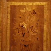 Commode en marqueterie italienne du 20e siècle