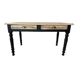 Farmhouse table