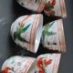 Service à thé Chinois/Théière + 6 tasses. En porcelaine fine. Décor Dragons/Phoenix. Style Famille Rose Feng Shui. Années 70