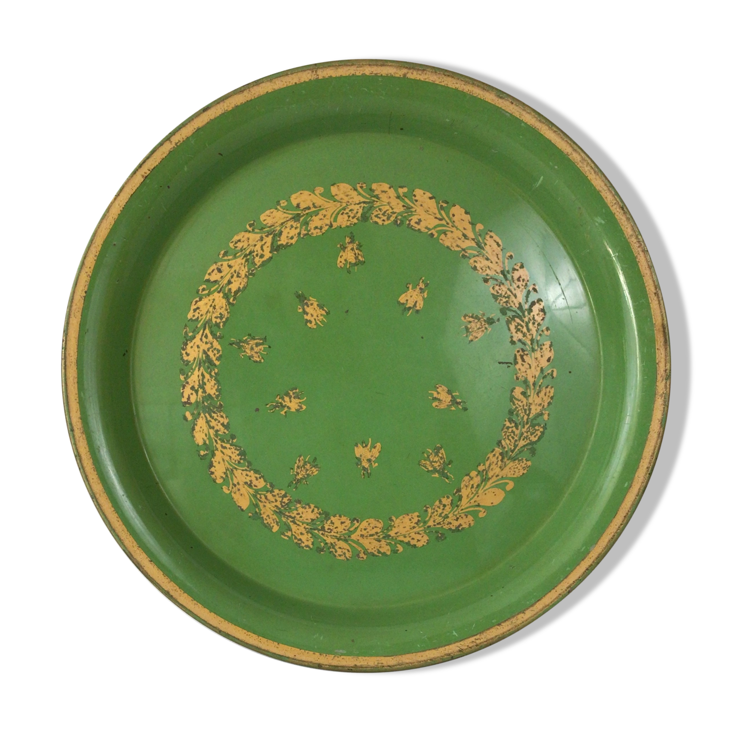 Round painted sheet metal tray