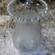 Globe ancien  pour lampe à pétrole  tulipe verre gravé