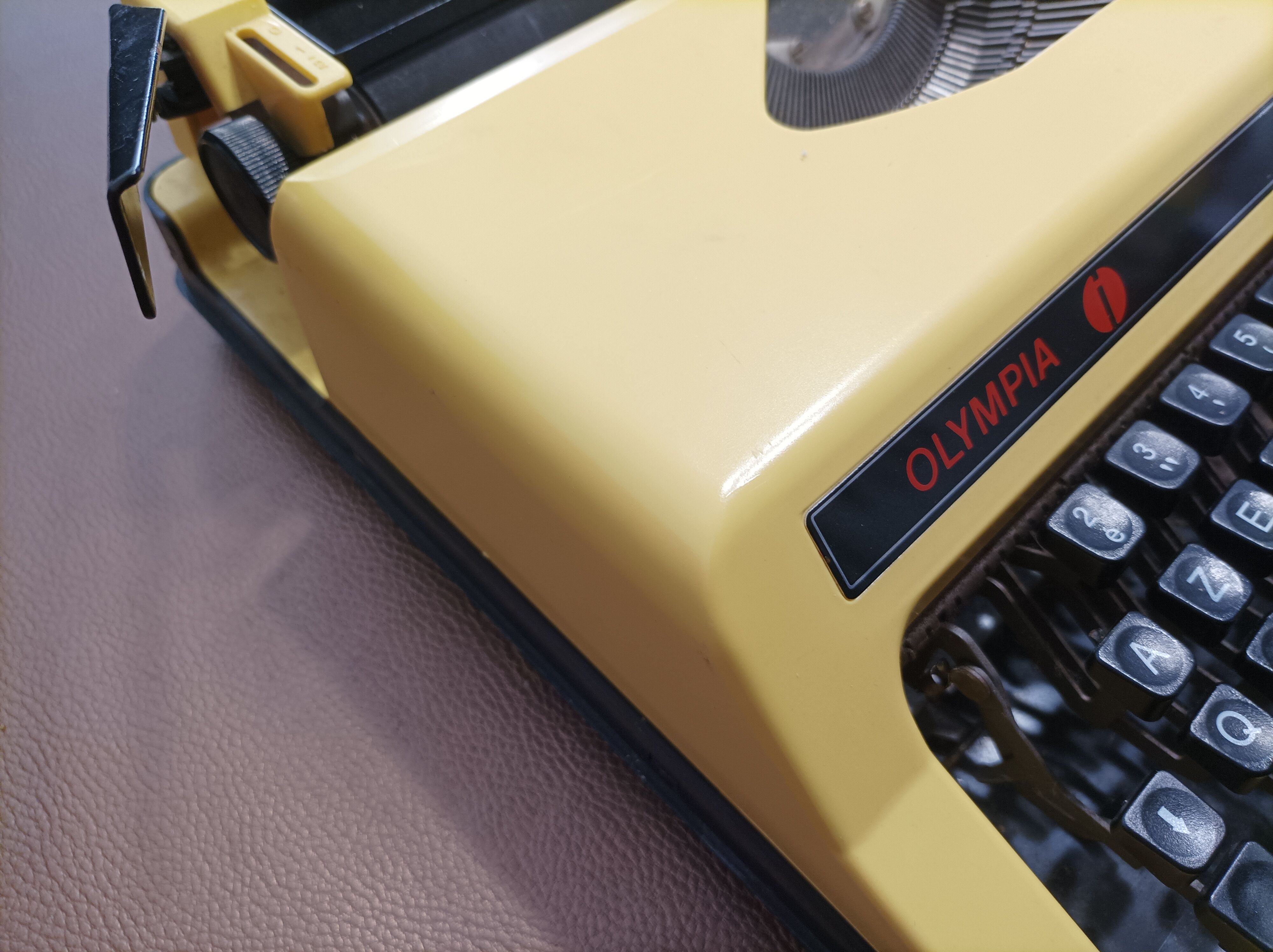 Olympia Typewriter Straw Yellow (Rare)