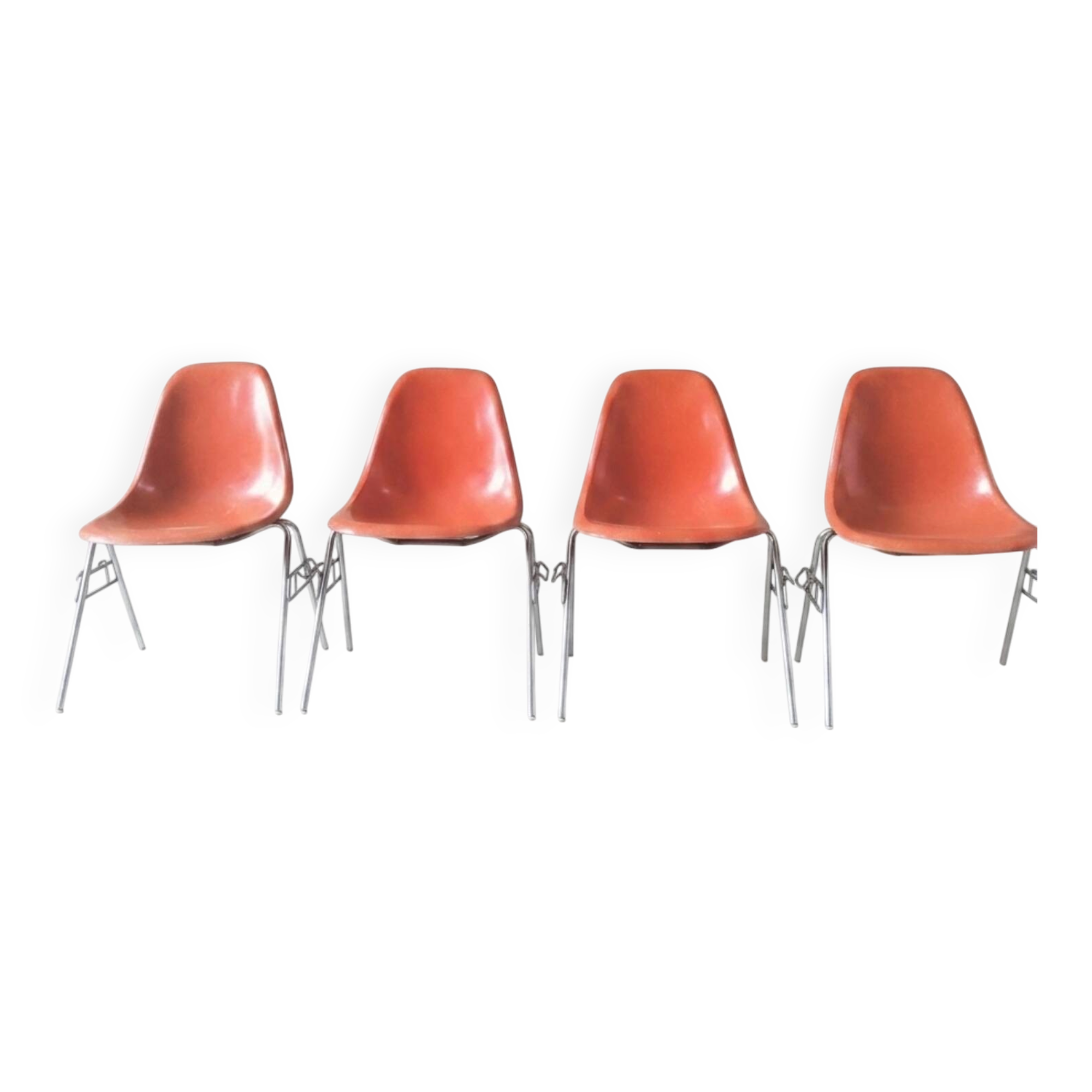 4 Ray and Charles Eames chairs, Herman Miller edition.