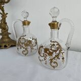 Paire de carafes Cristallerie Baccarat cristal blanc peint à l'or fin, Art Nouveau, 1900