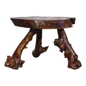 Table d'appoint tripode bois massif brutaliste