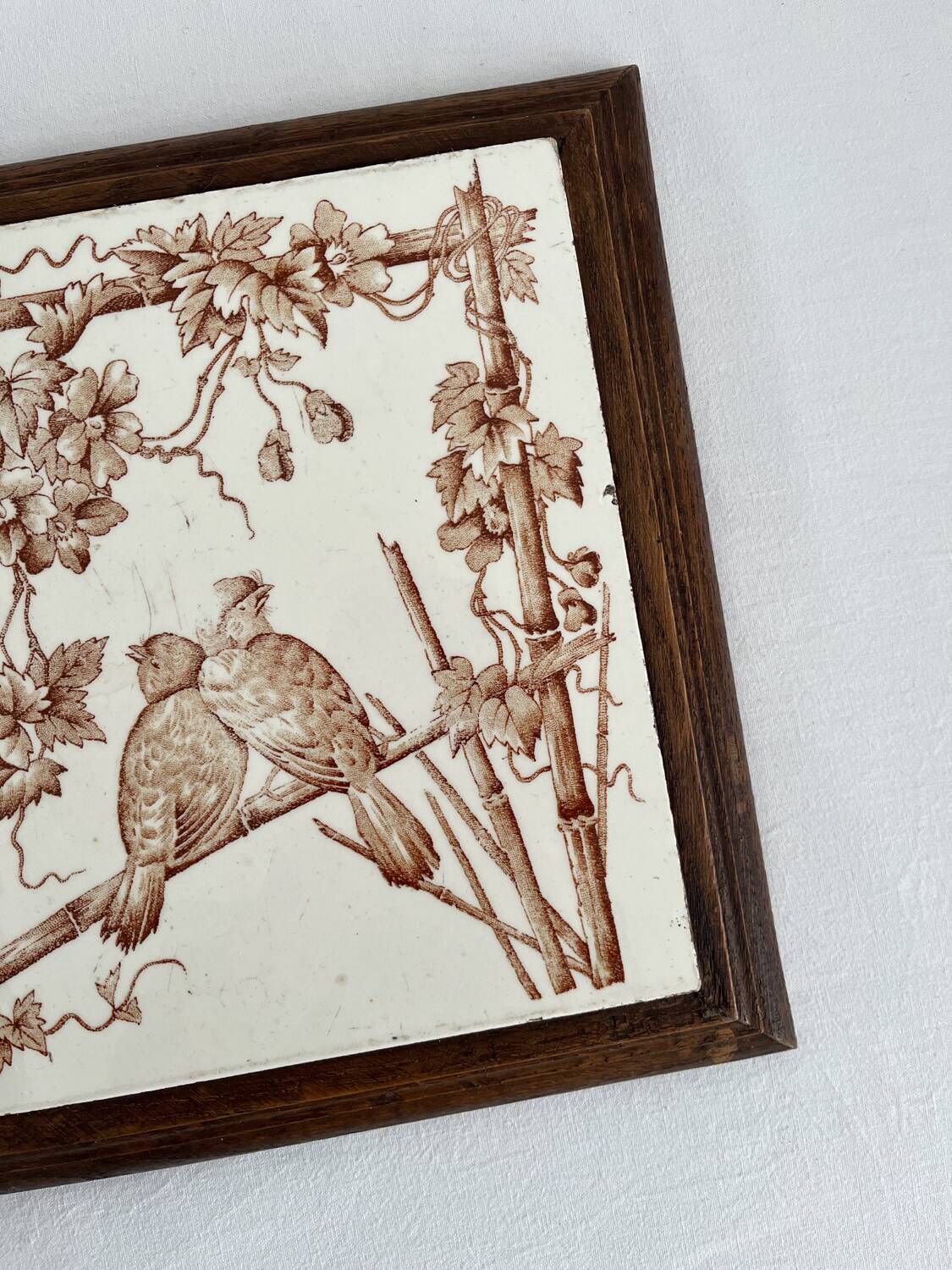 Ironstone bird trivet “Le Favori” Longwy