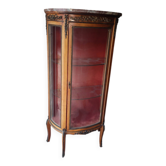 Vitrine de style Louis XVI