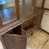 English style display case