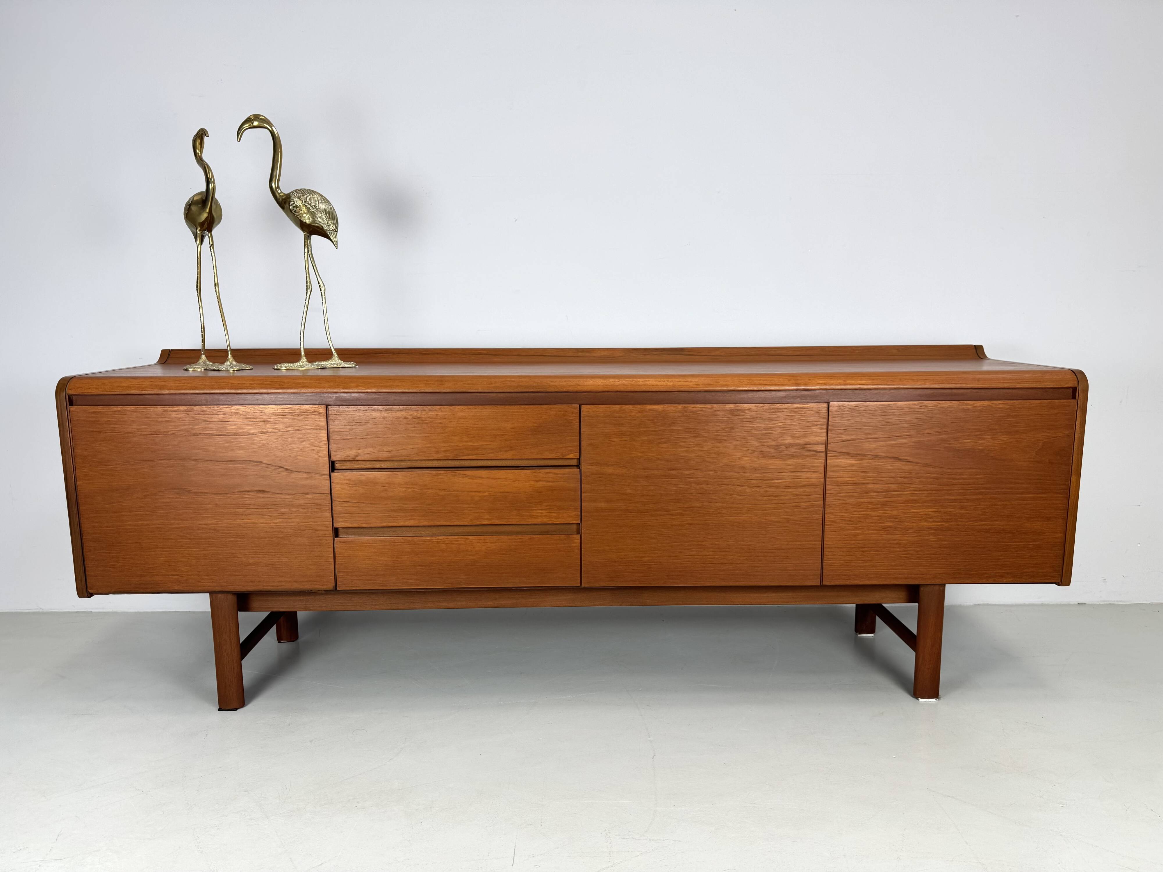 Beautiful, rare, minimalist White and Newton sideboard from the 1960s.