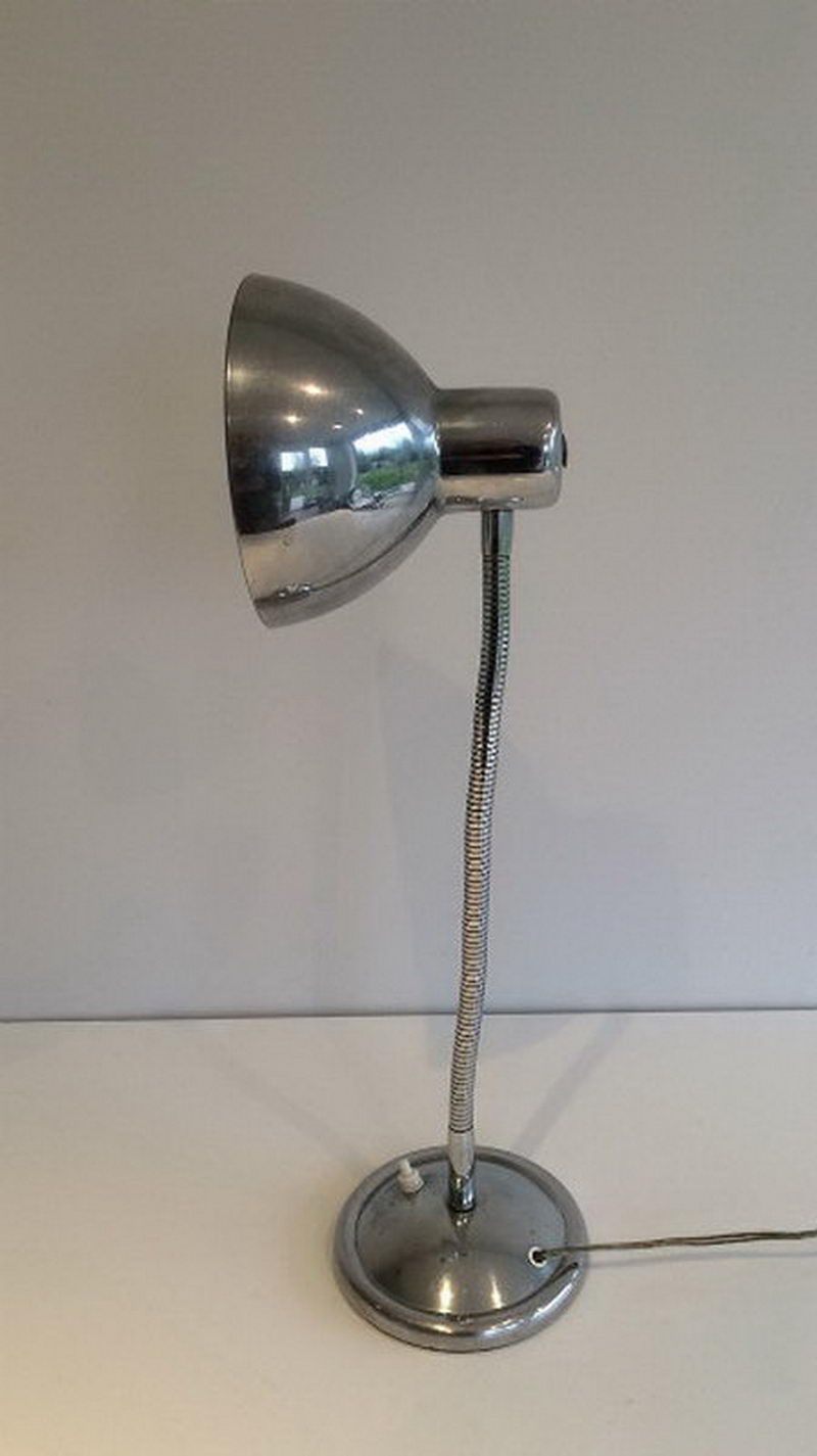 Flexible chrome lamp