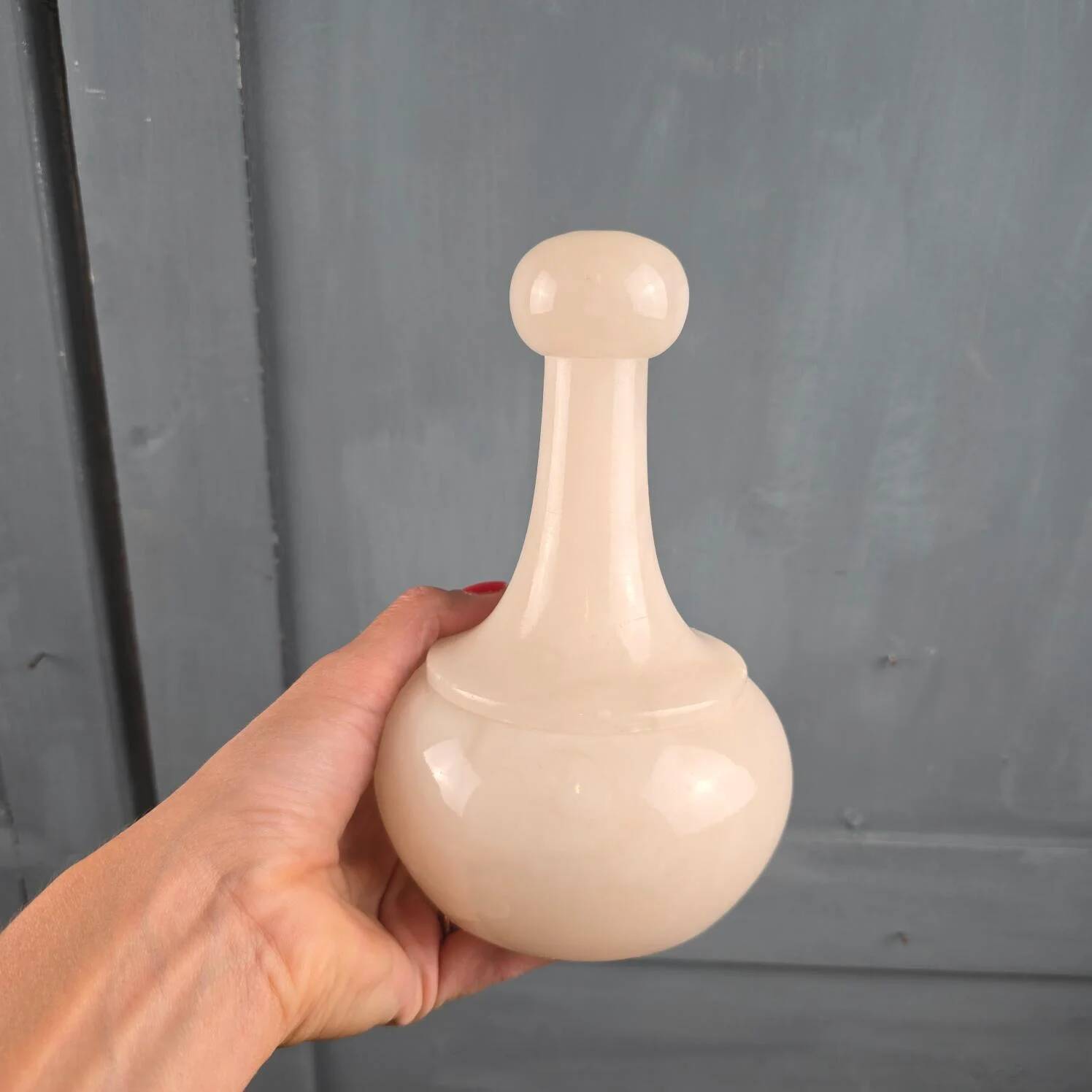 Vintage alabaster box Alabastros Alvear – Bottle shape
