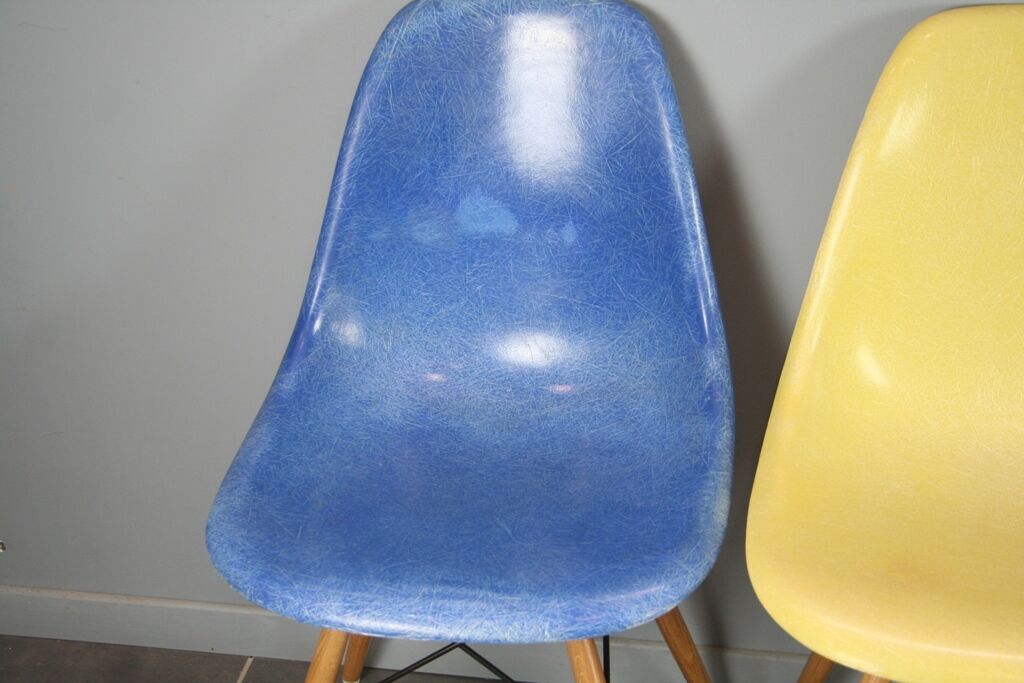 Set of 4 DSW Eames Herman Miller chairs