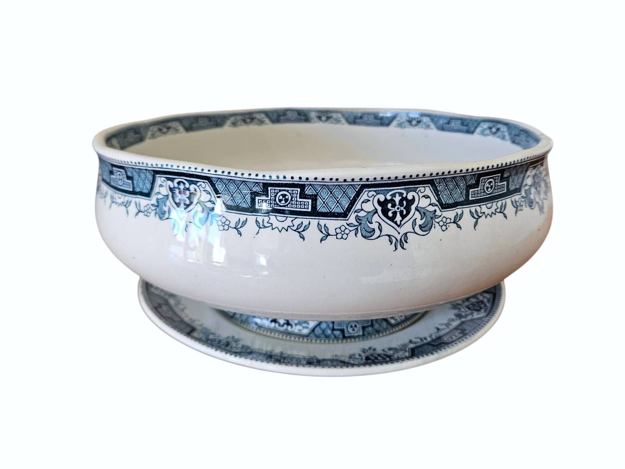 Antique footed bowl in Saint-Amand earthenware (Nord)