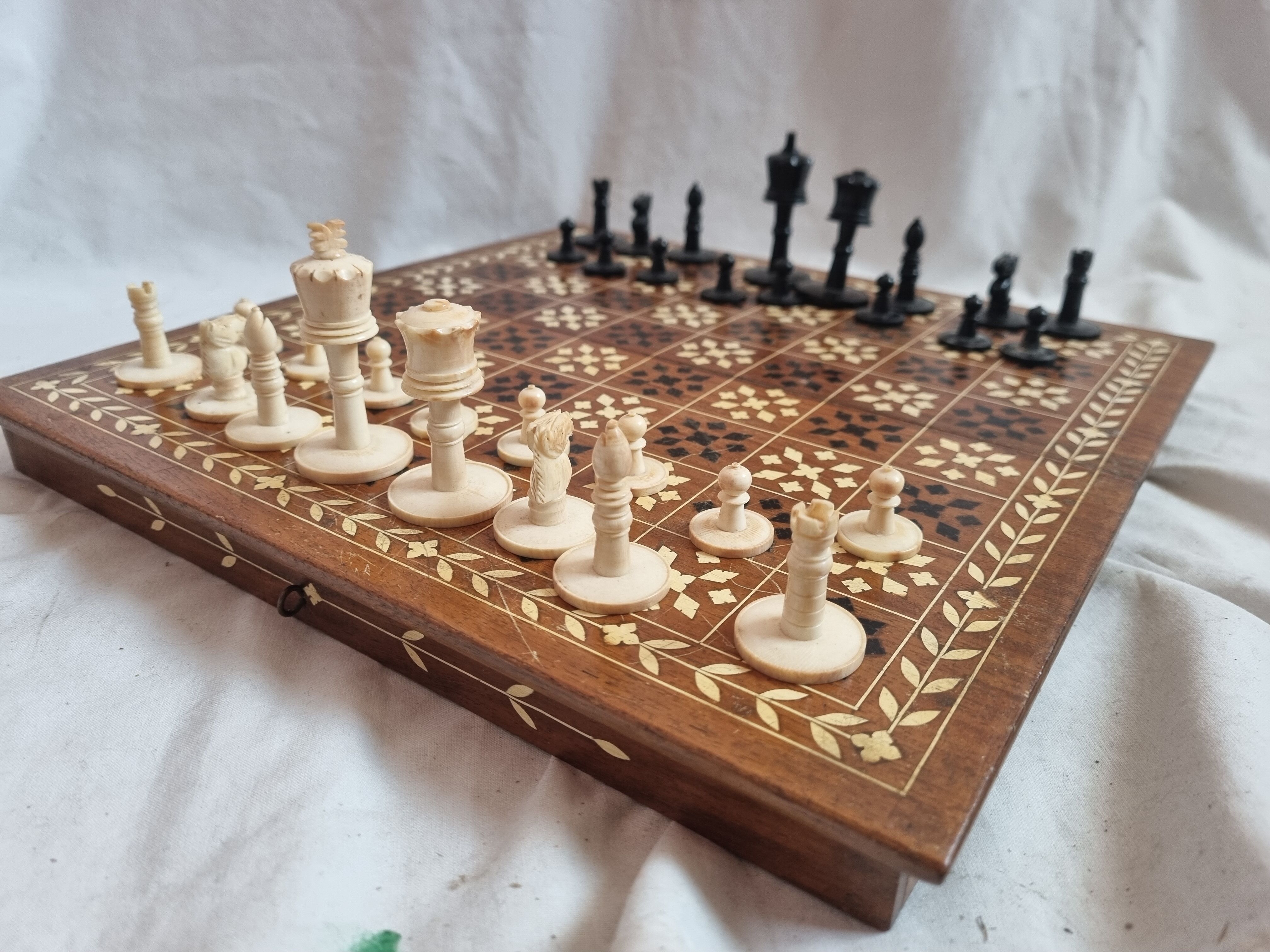 Travel Chess, Guinea 1960