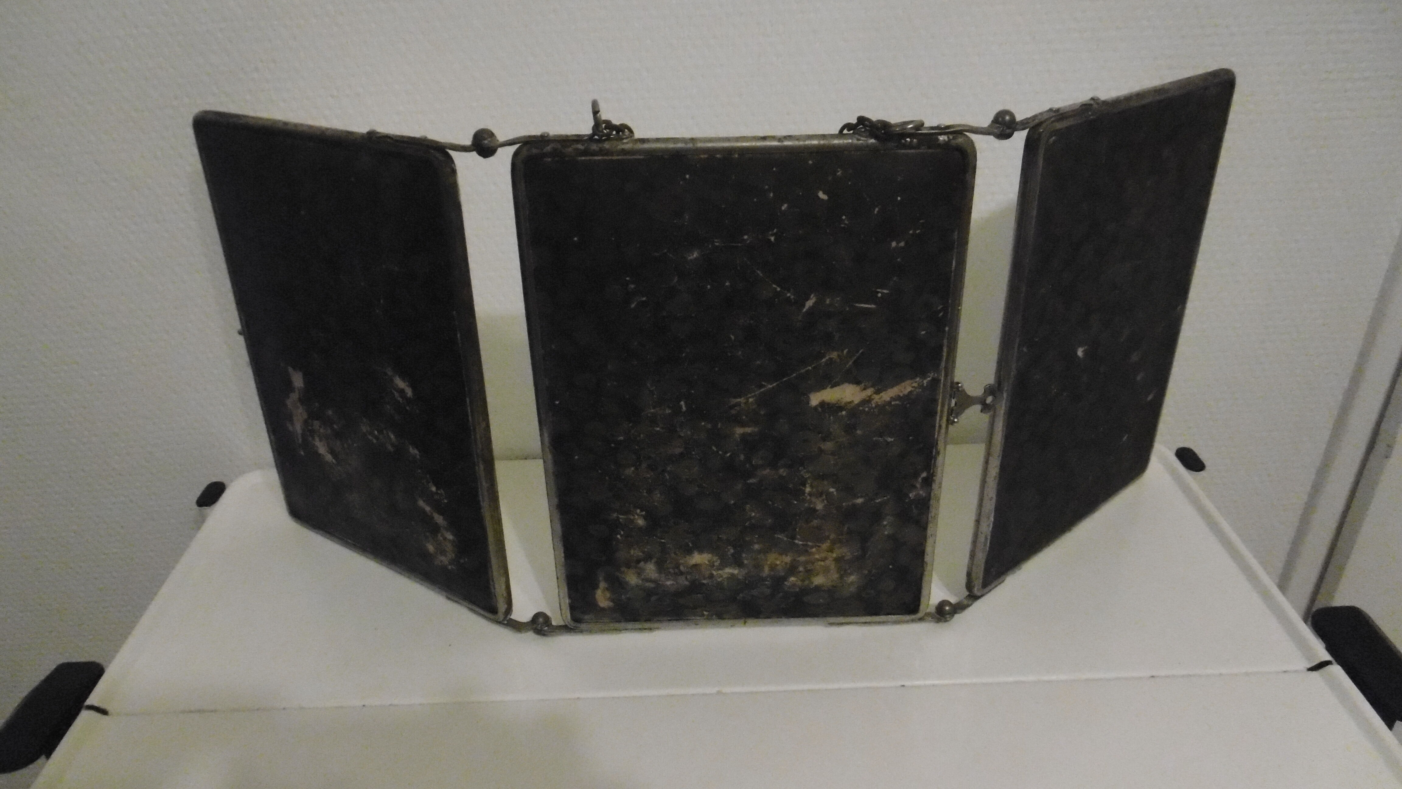 Triptych barber mirror