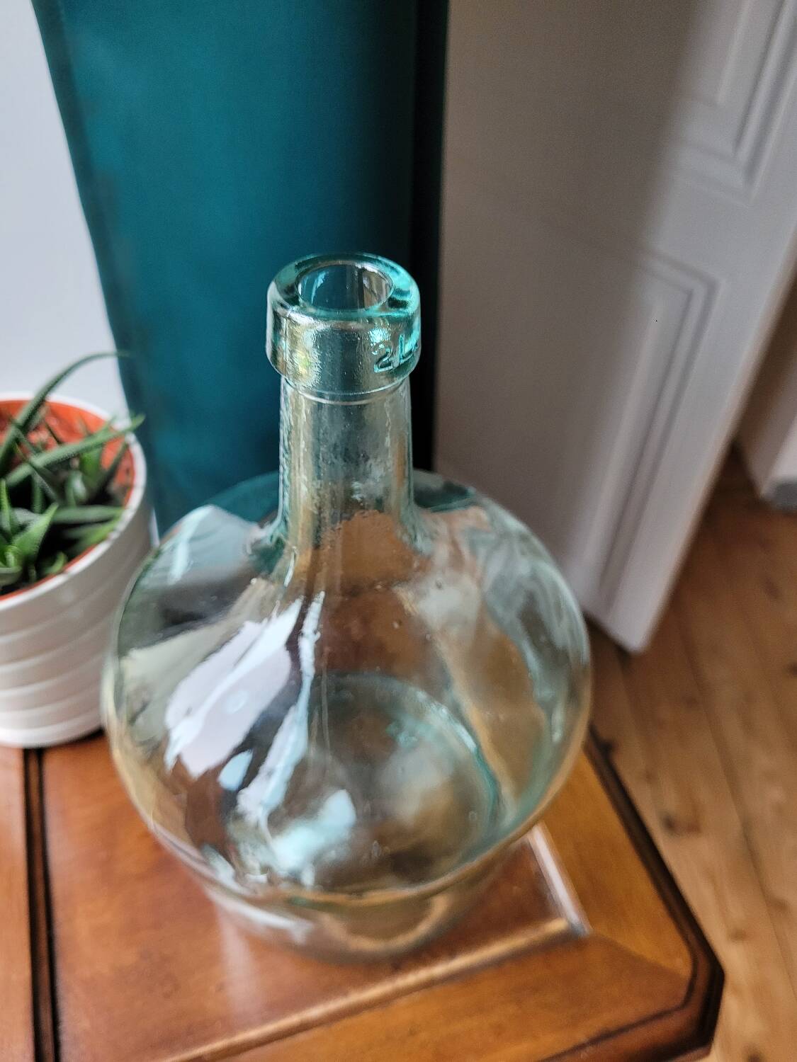 Blue transparent demijohn vase