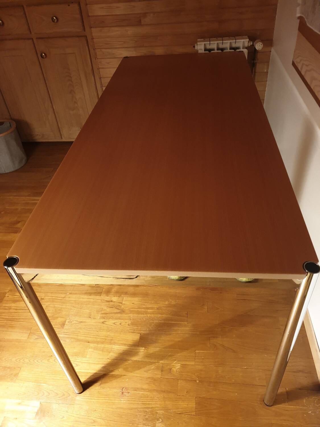 USM-Haller desk-table