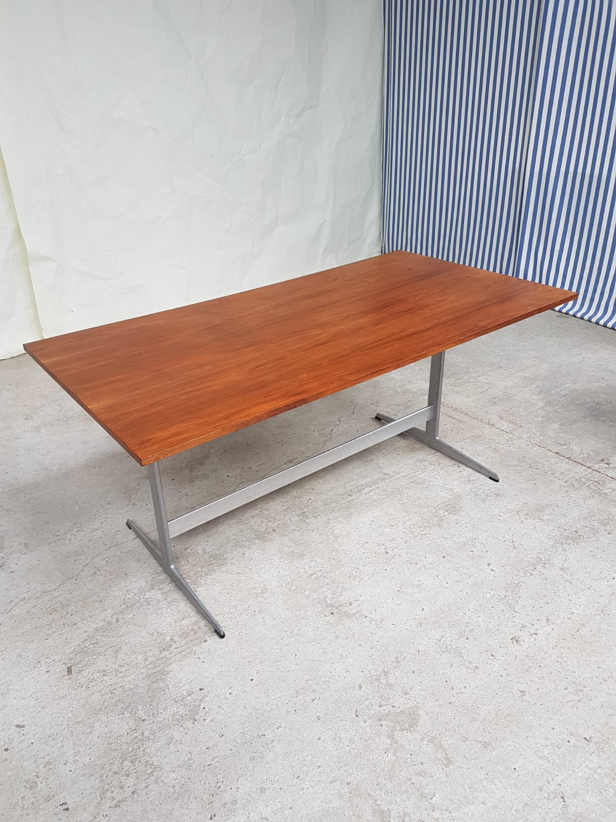 Aluminium dining table Arne Jacobsen for Fritz Hansen