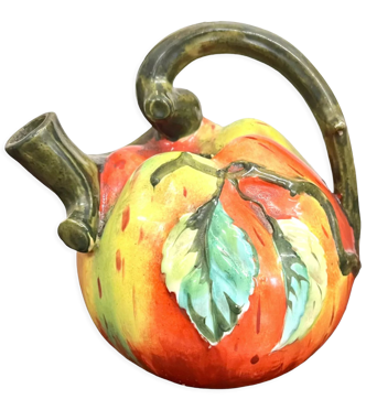Ancien pichet en forme de pomme