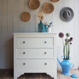 Commode rétro en bois rénovée
