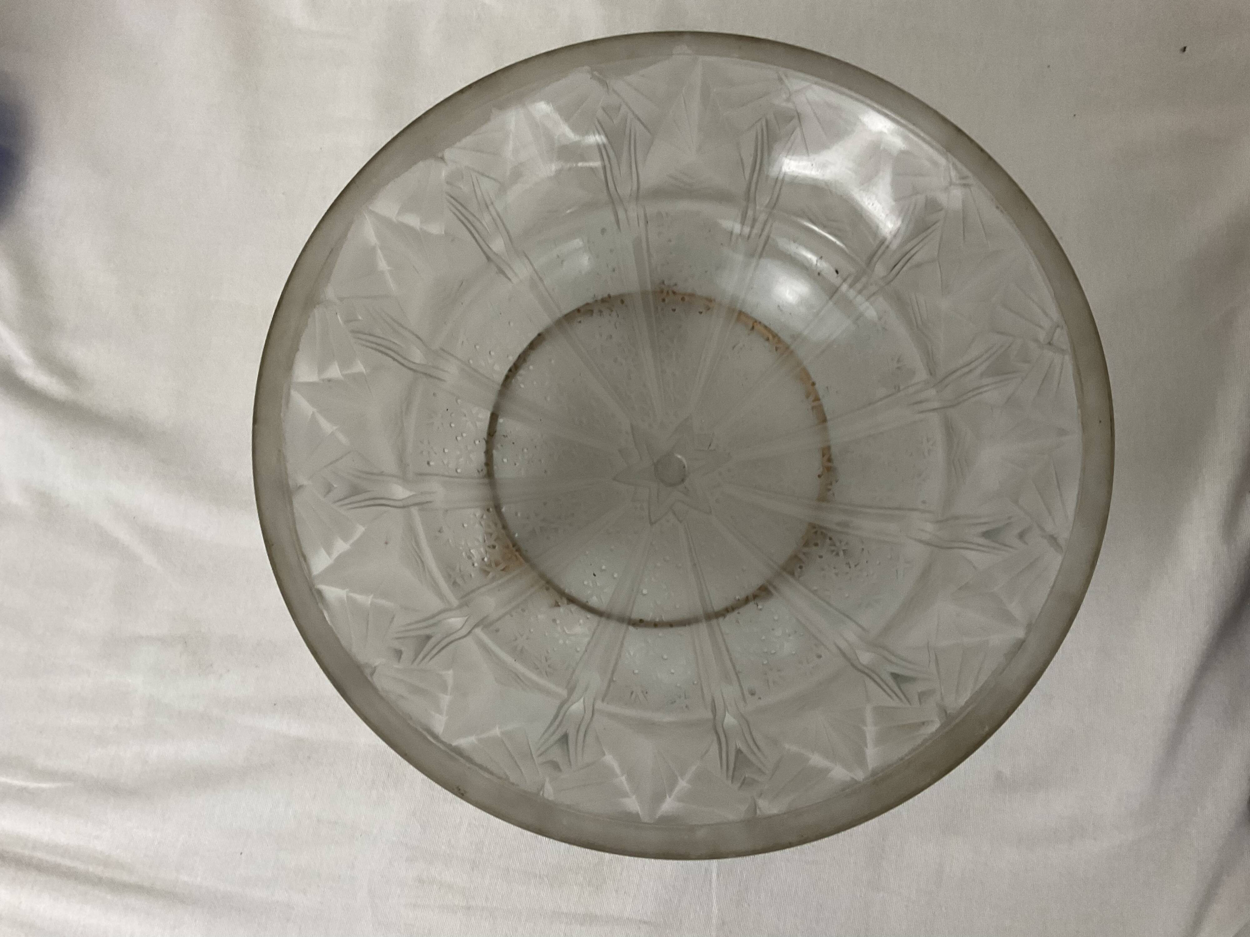 Fruit cup centerpiece in frosted glass and art nouveau art deco bronze signed Muller frères