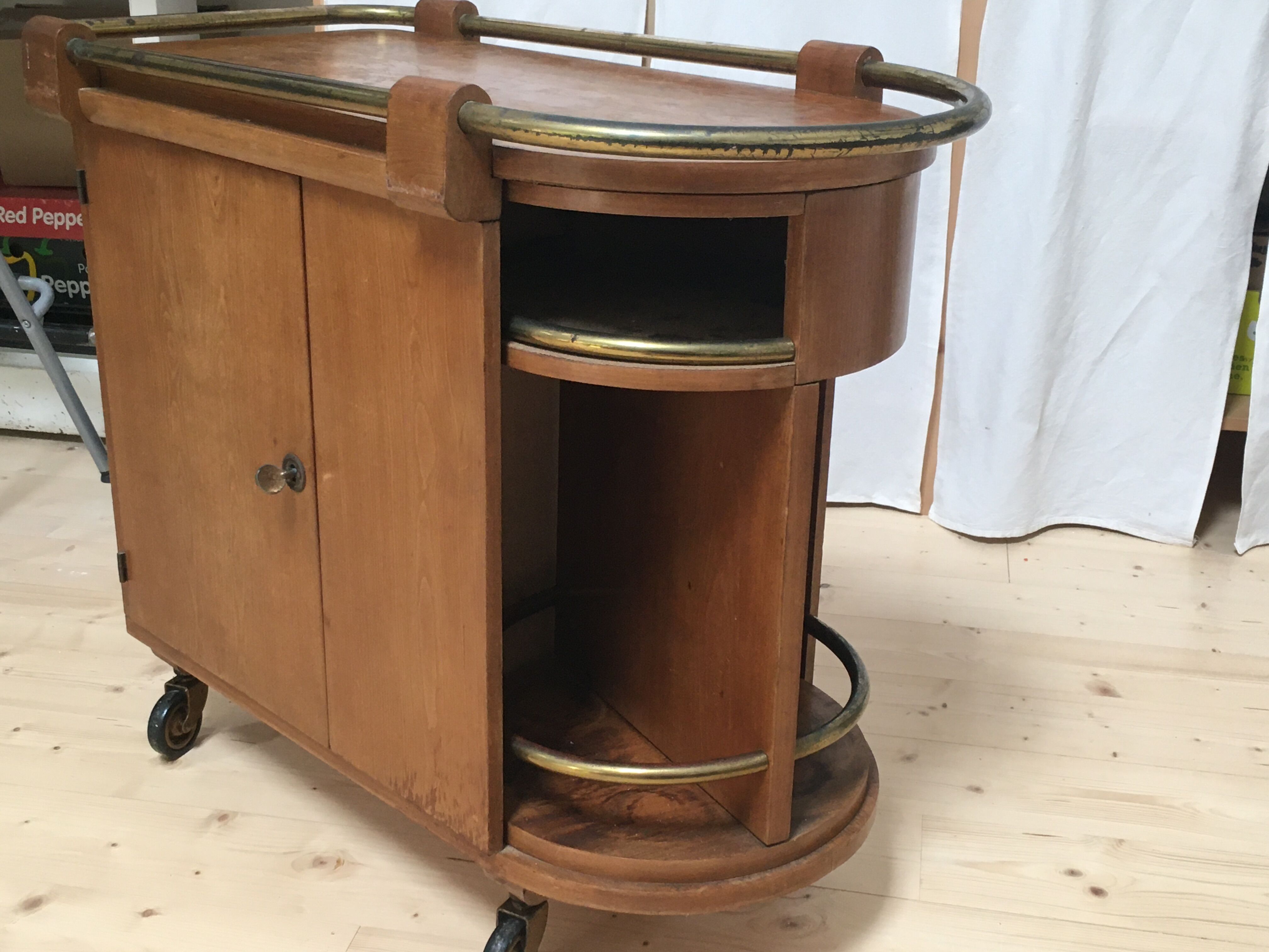 Furniture bar a roulette art deco