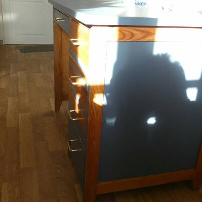 Bureau années 50 bleu nuit et sa chaise assortie