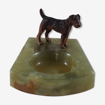 Empty pocket in green onyx has Schnauzer dog décor. Bronze of Vienna polychrome 19th.