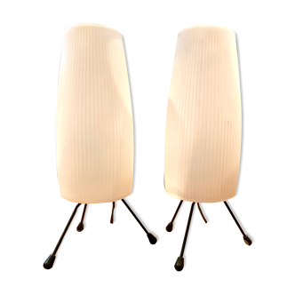 France, 1960s, pair of lamps piètement tripode metal and plastic offals