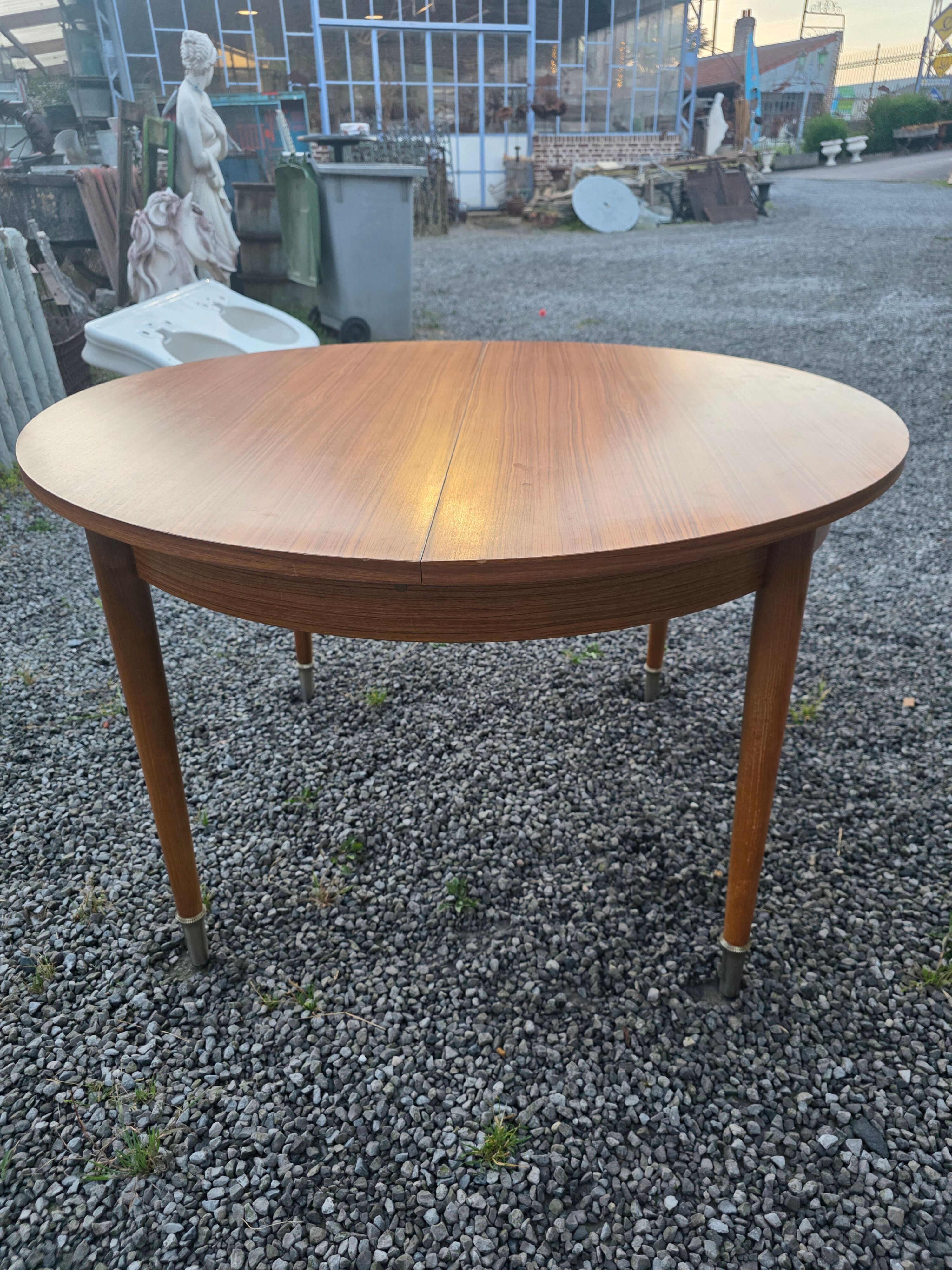 Table scandinave extensible en teck des années 60