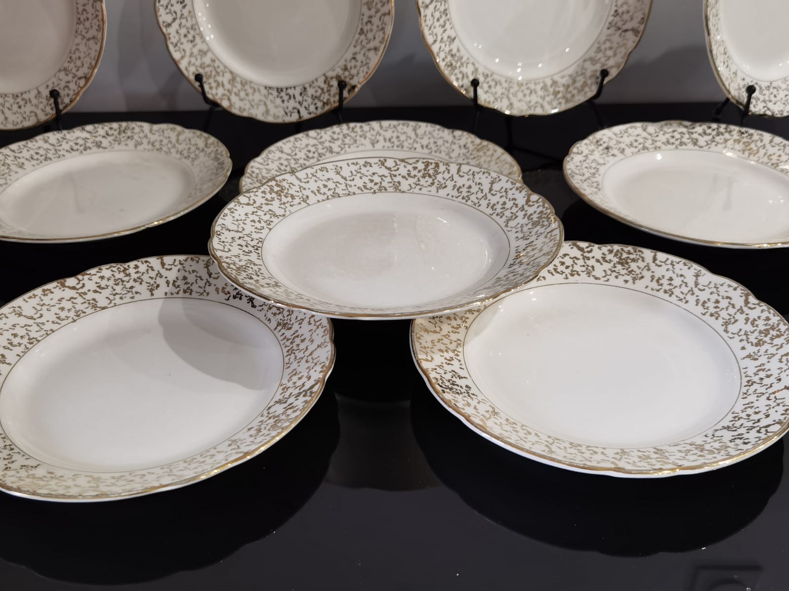 White and golden dessert plates Villeroy and Boch