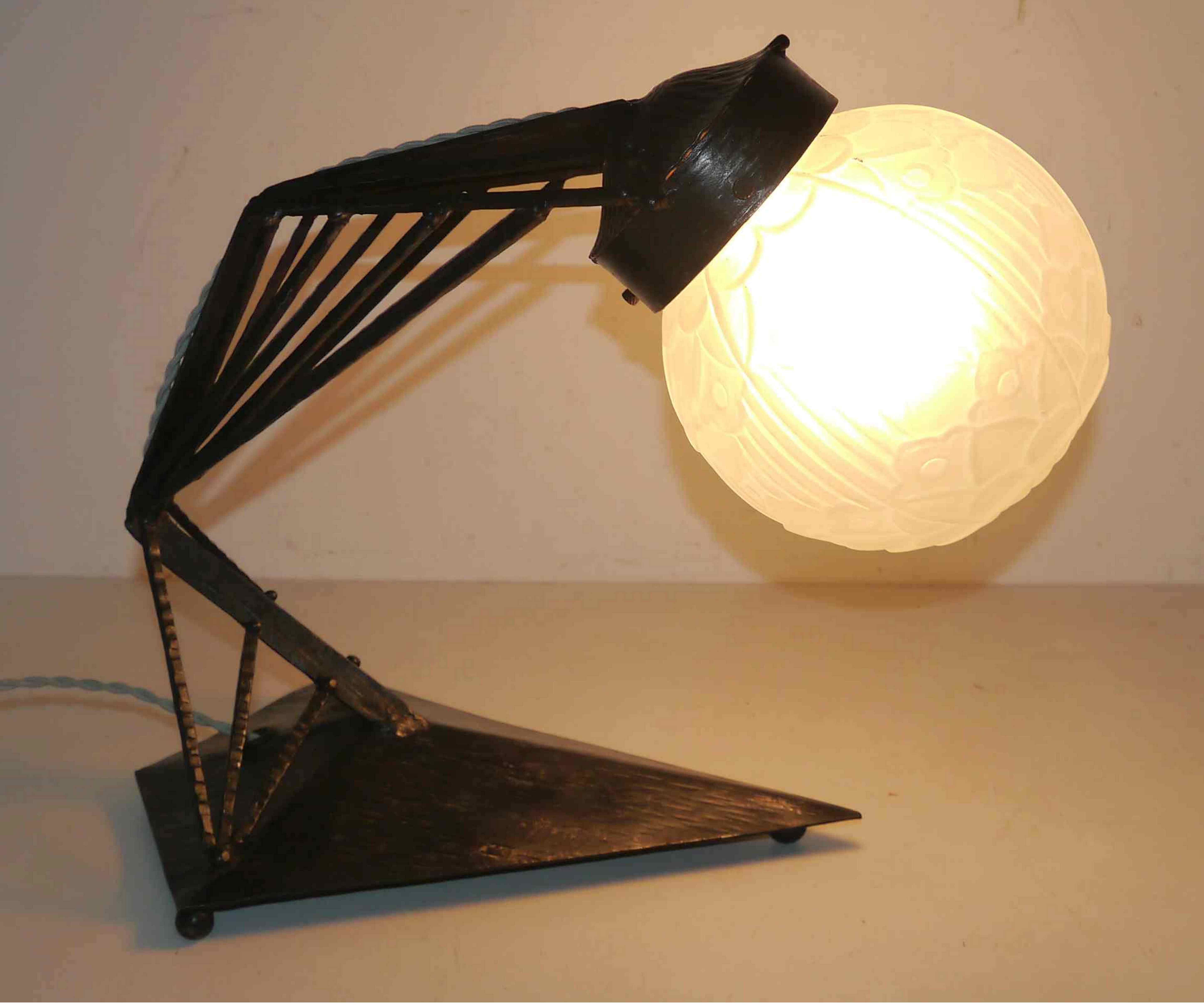 Lampe  fer forgé art déco