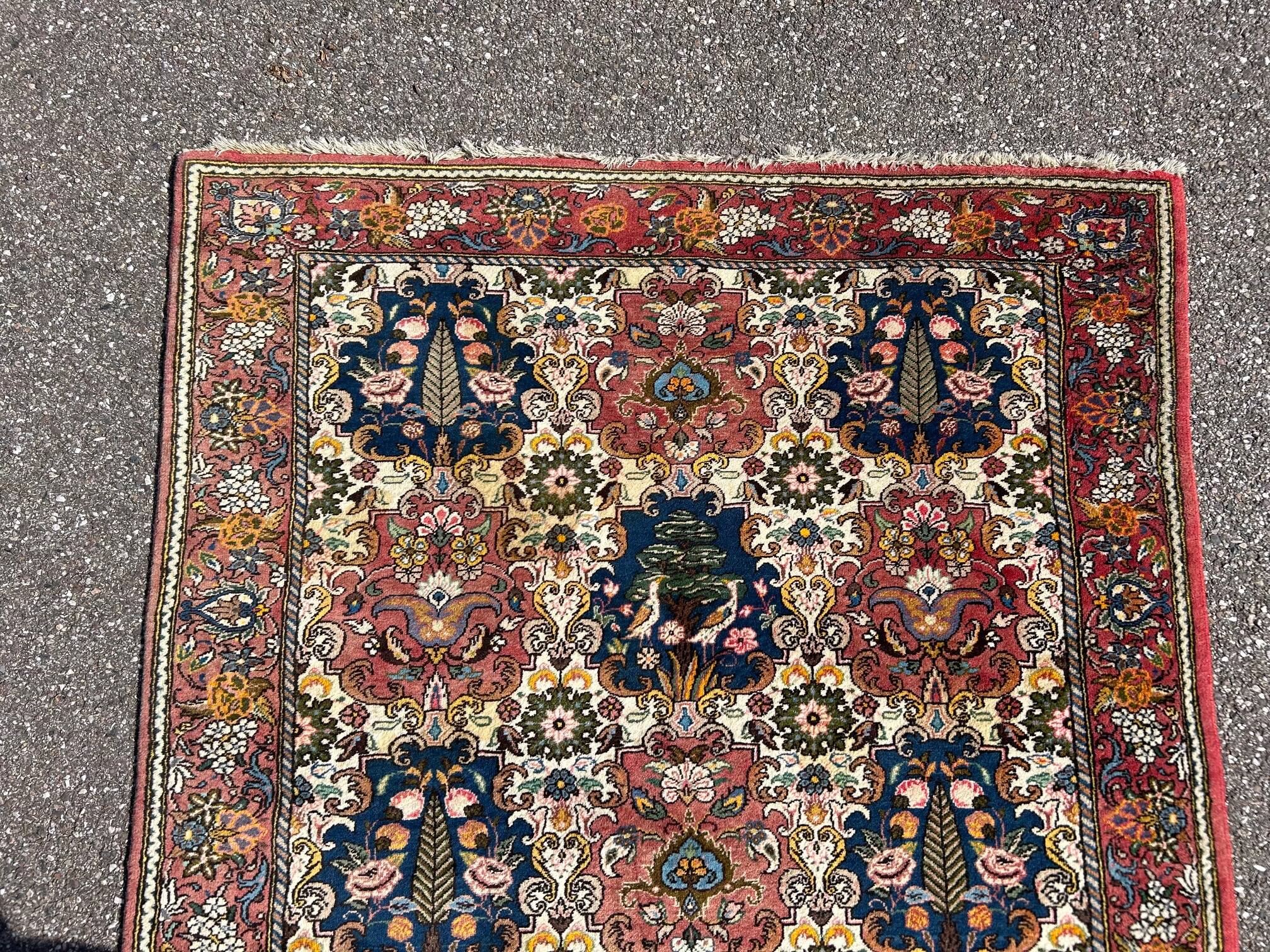 oriental rug with bird decoration 150/205cm