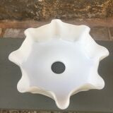 Glass wavy suspension