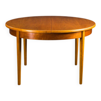 Round teak veneered extendable dining table from G-Plan, 1960s