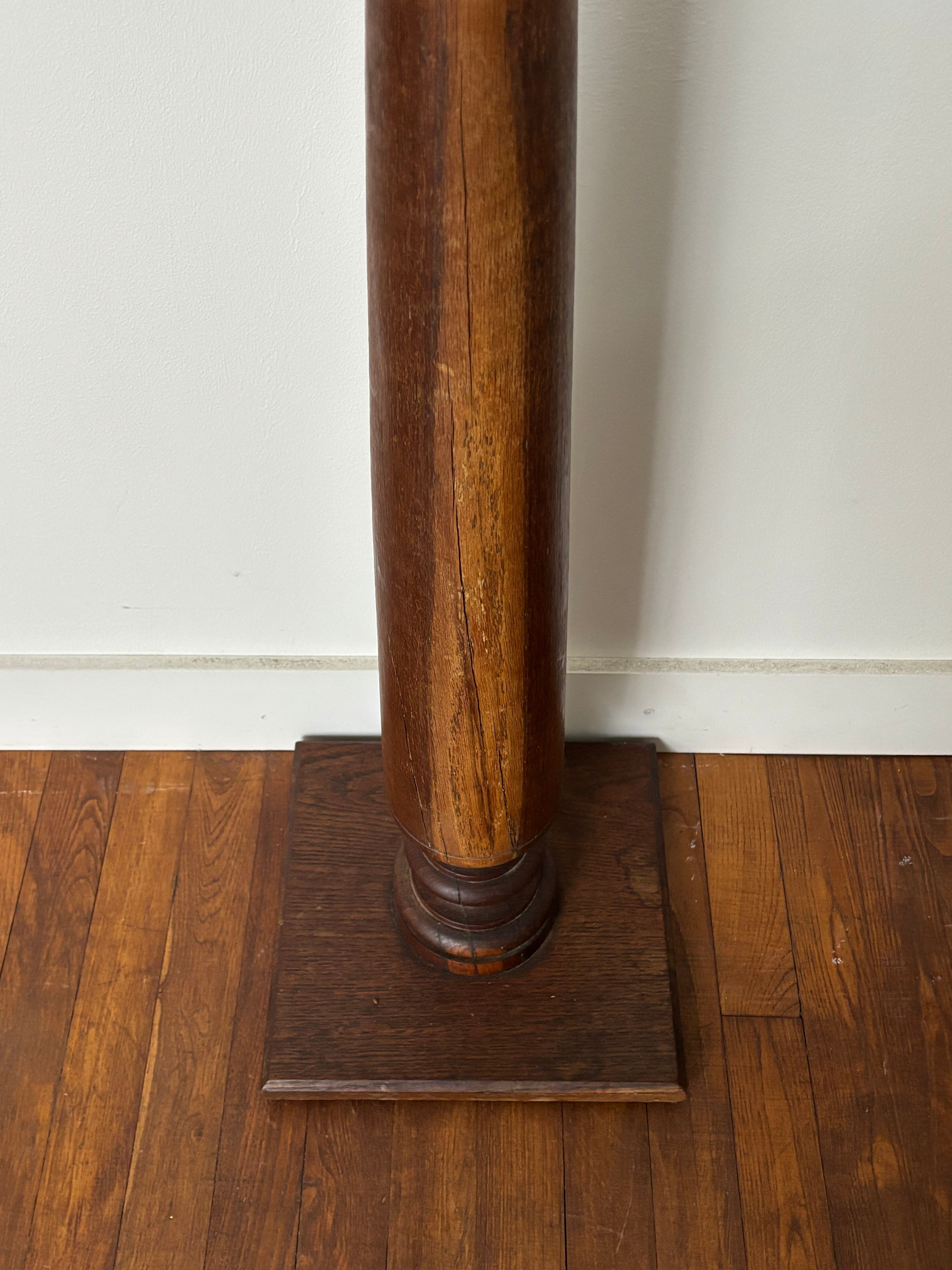Colonne en bois