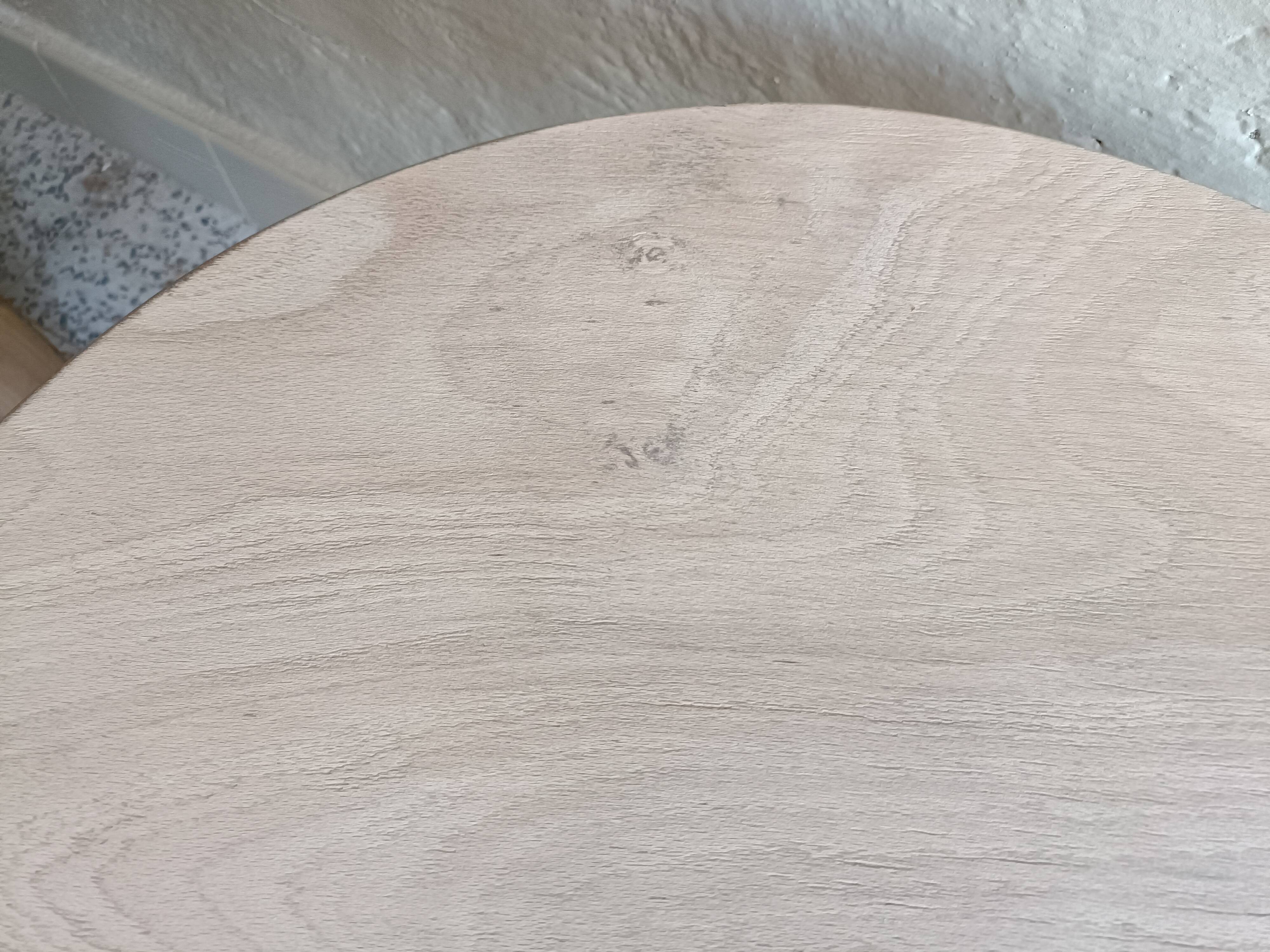 Table d'appoint ronde basse rénovée