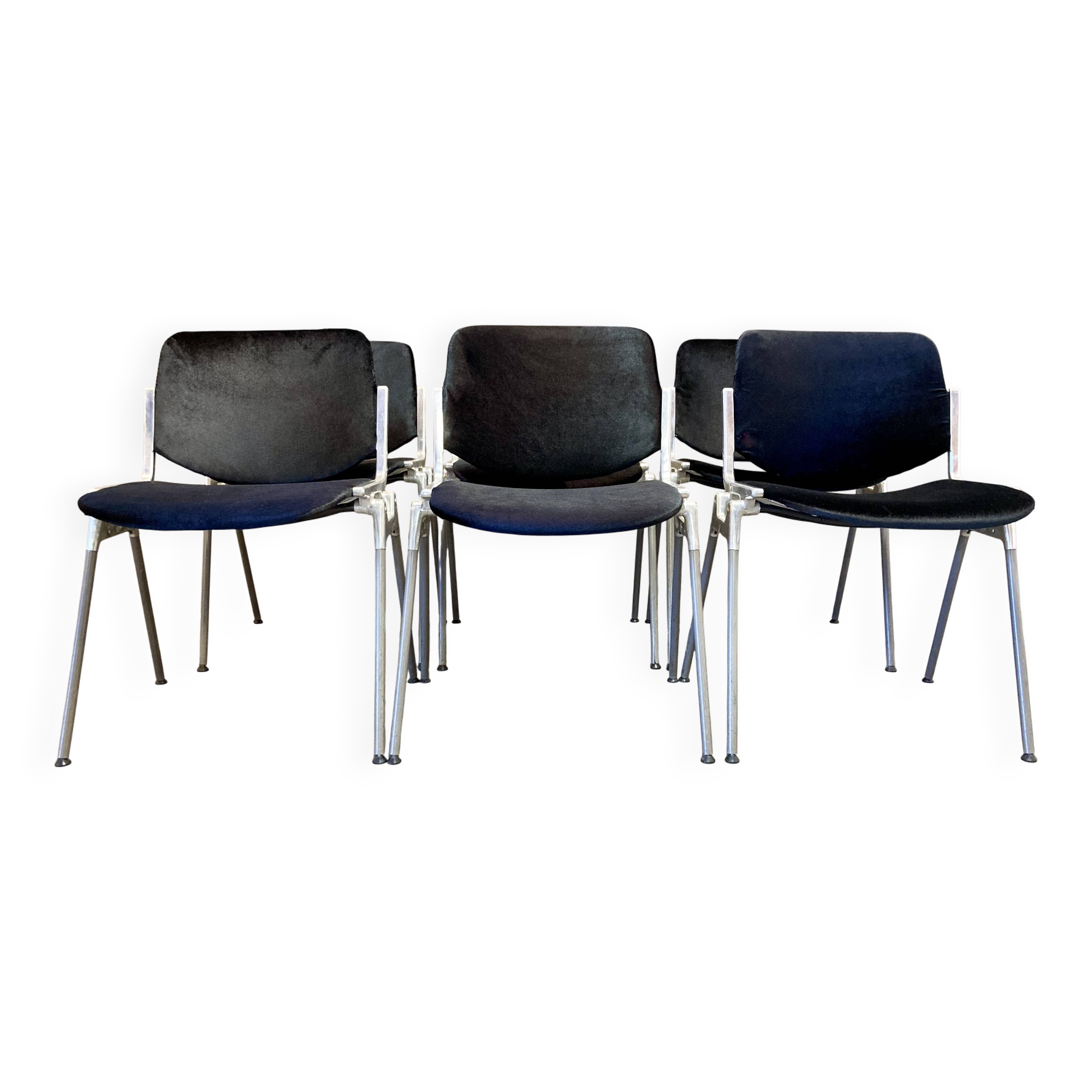 Set of 6 "GIANCARLO PIRETTI" chairs.