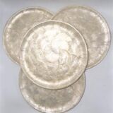 Set of mother-of-pearl plates